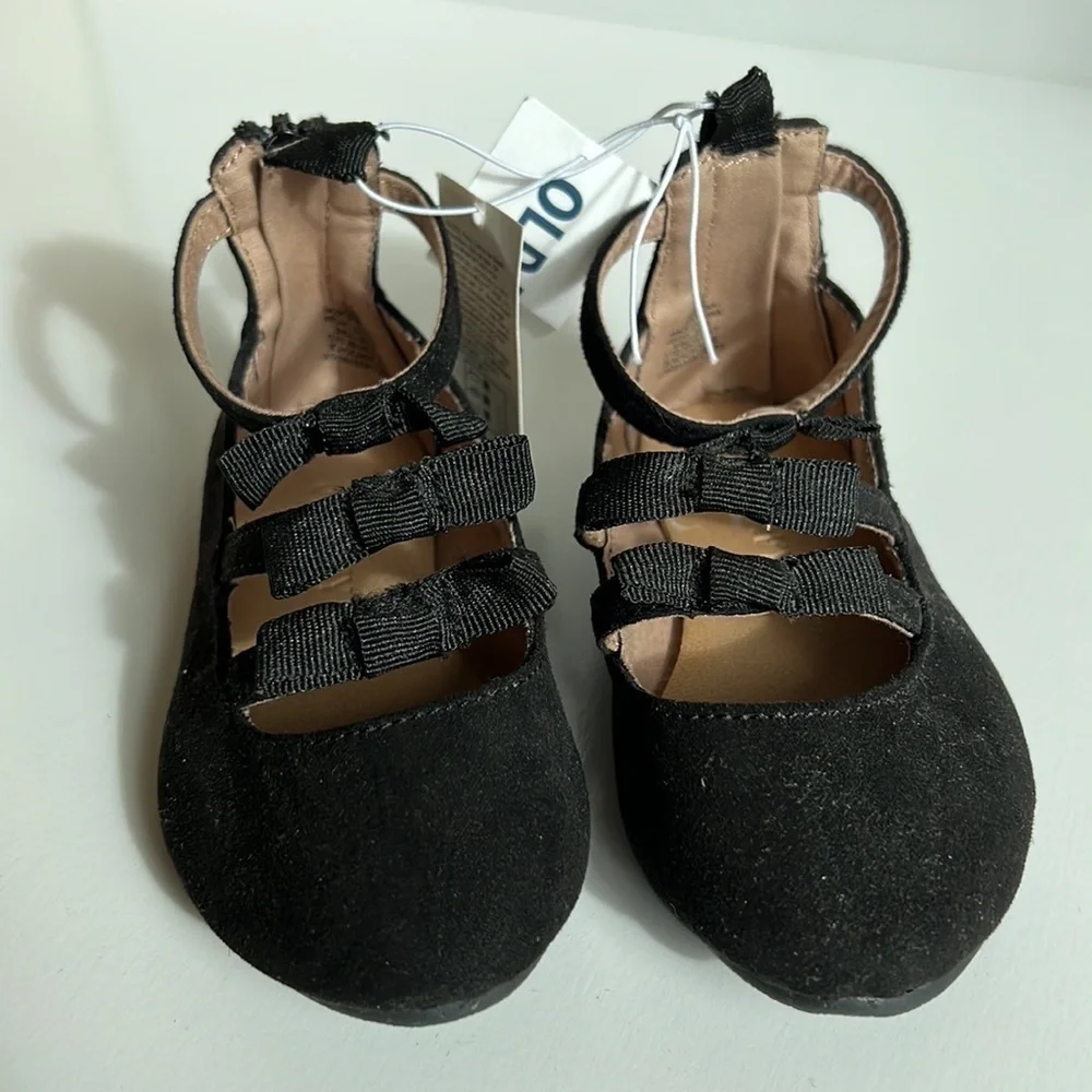NWT Old navy toddler black velvet shoes with 3 front straps with bows SIZE 5